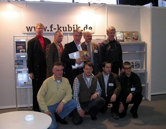 F-Kubik-Mitglieder am 4.2.2207 bei der Bremen Classic Motorshow mit Karl-August Almstadt (3. v. r.)